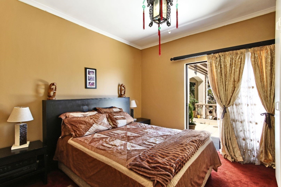 6 Bedroom Property for Sale in Sunset Beach Western Cape